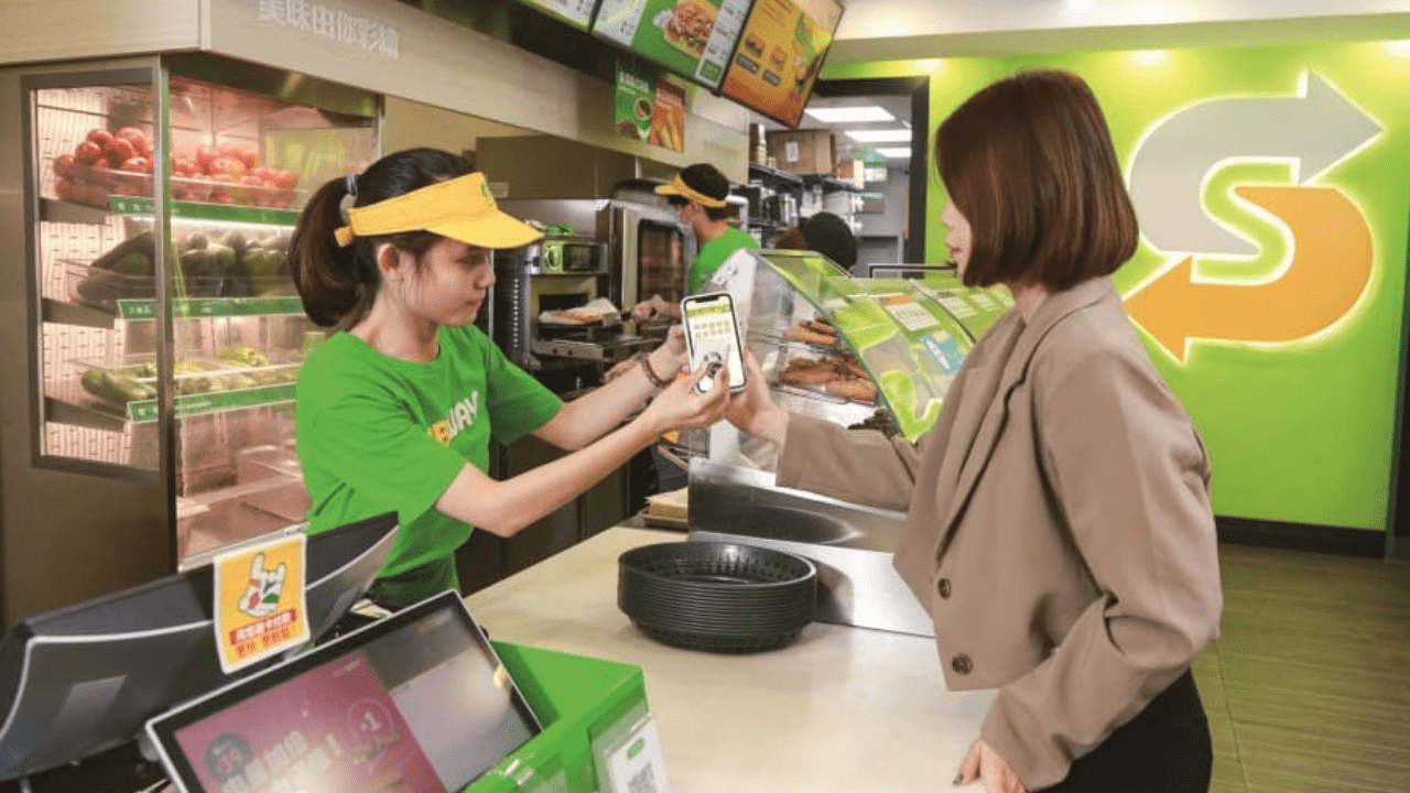 集點搬上LINE，Subway共計發出15.5萬點SUB Point，平均活動參與率達30％
